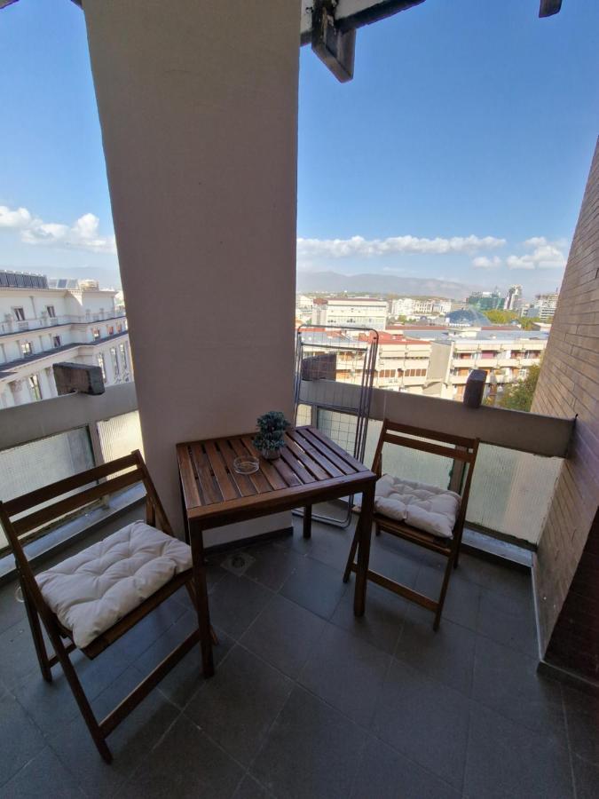 Heart Of The City - 75Sqm Suite Skopje Eksteriør billede