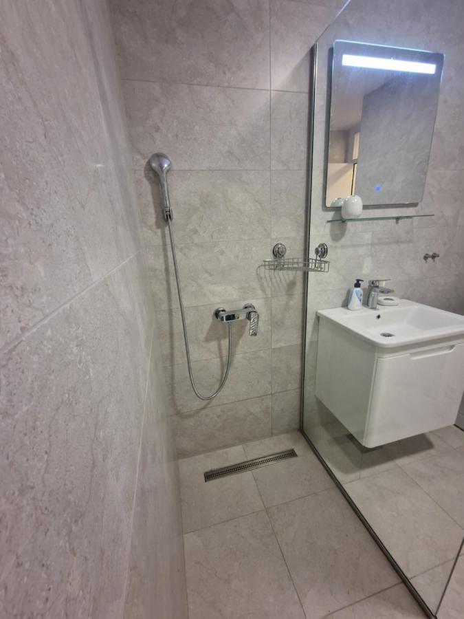 Heart Of The City - 75Sqm Suite Skopje Eksteriør billede